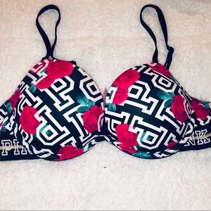 •Victoria Secret PINK Push Up Bra•